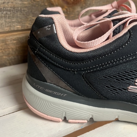 Sketchers Flex Appeal 3.0 Size 8 - Picture 2 of 9